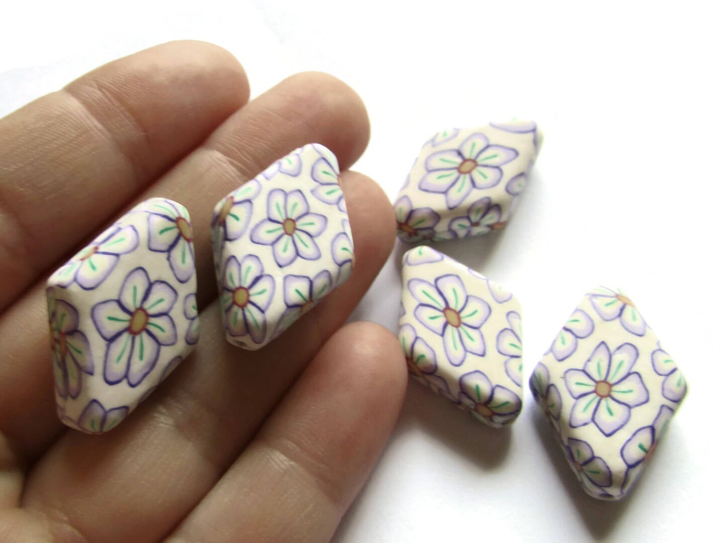 6 27mm Flower Rhombus Polymer Clay Beads Patterned Diamond Beads