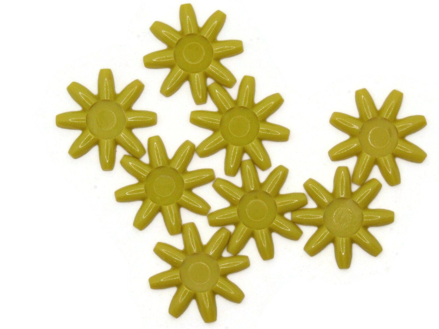 8 29mm Avocado Green Flower Vintage Plastic Cabochons 10mm Cabochon Trays bL2