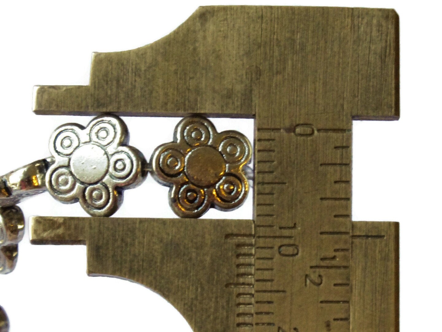 22 10mm Metal Flower Beads Silver Flat Round Beads