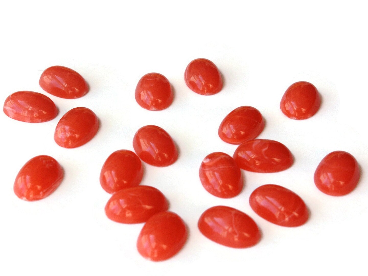 17 14mm x 10mm Red Swirling Oval Vintage Japanese Lucite Cabochons Plastic Flat Back Cabochons