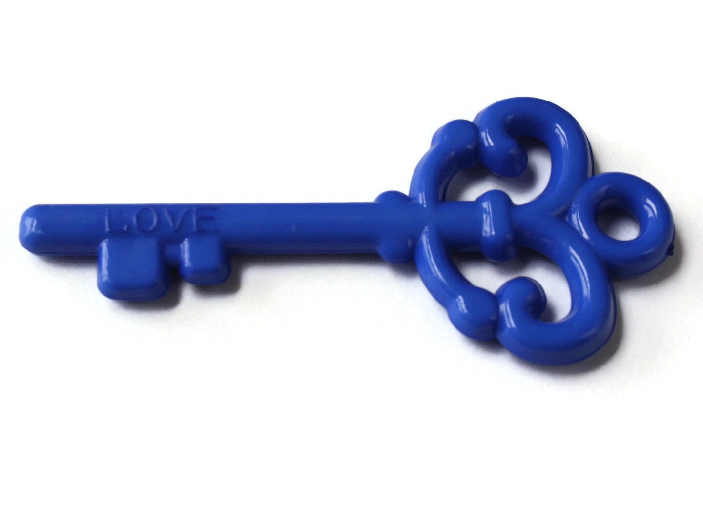 8 62mm Royal Blue Plastic Skeleton Key Charms bL3