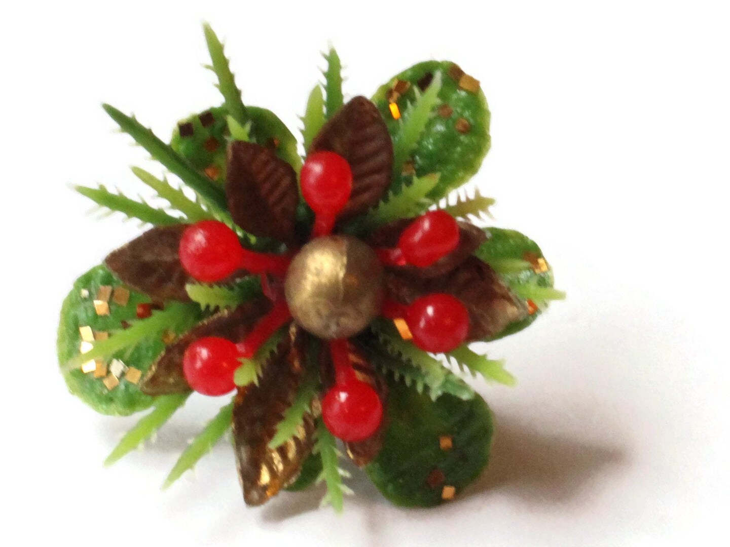 6 Pieces Vintage Christmas D&#xE9;cor Holiday Flower Decoration 1 to 2 inches Bits and Baubles bR2