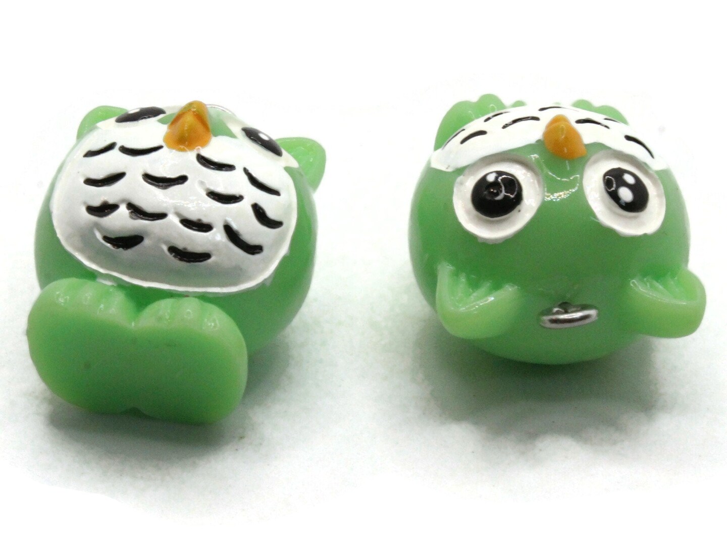 2 31mm Green Owl Resin Charms