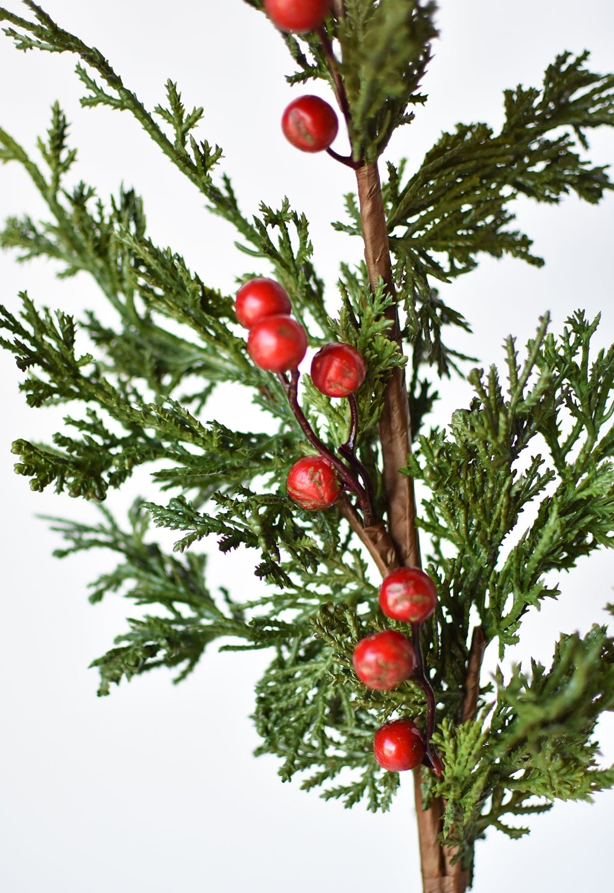 24&#x22; Faux Cedar Spray w/ Red Berry Stem