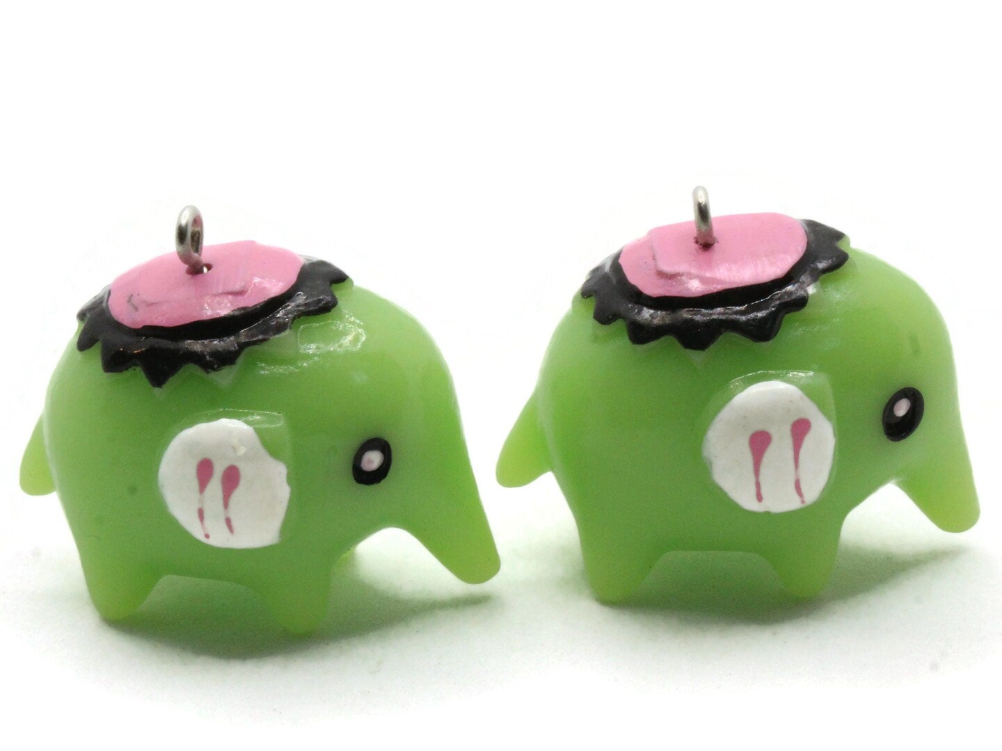 2 31mm Green Elephant Resin Charms