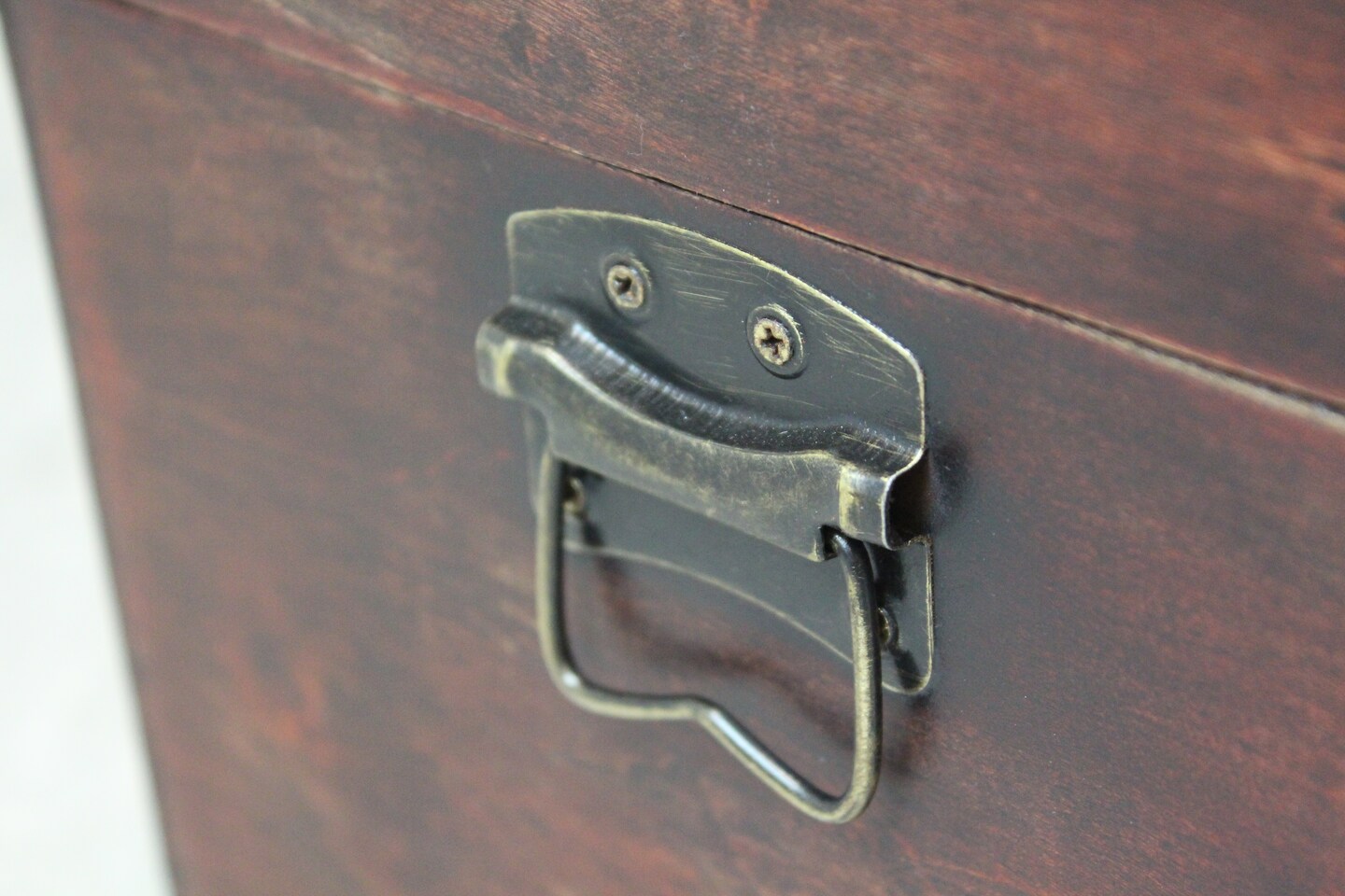 Wooden Leather Round Top Treasure Chest, Decorative storage Trunk with Lockable Latch