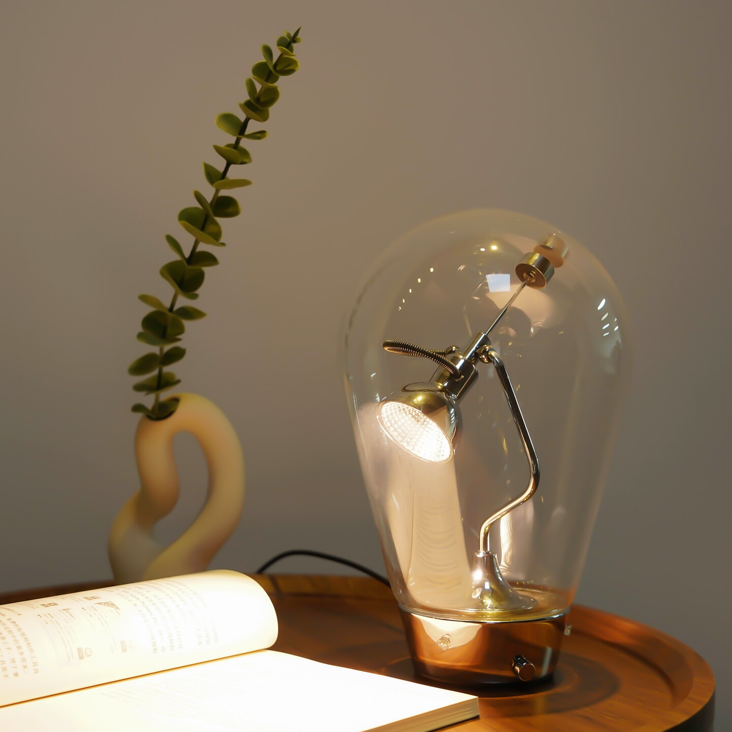 Magnetic Meta LED Table Lamp Dimming Reading Lamp