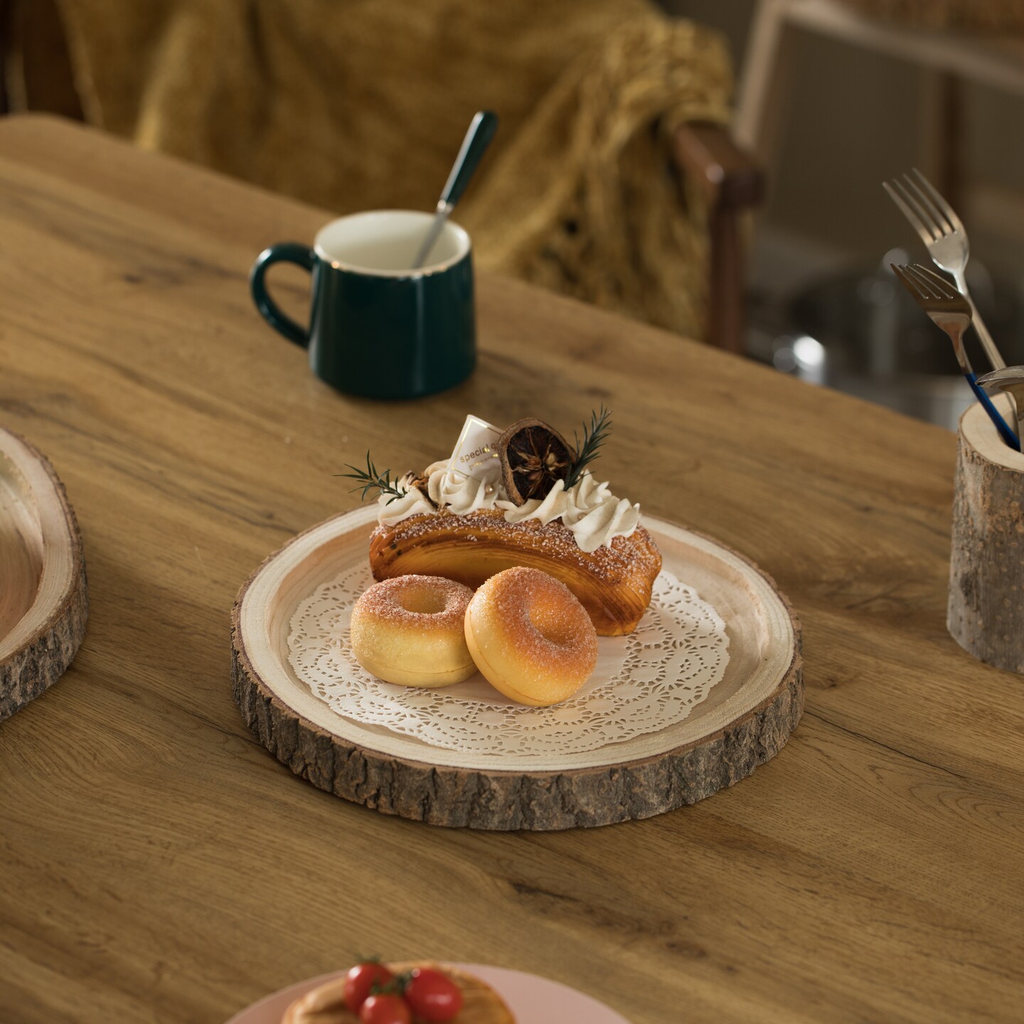 Natural Wooden Bark Round Slice Tray, Rustic Table Charger Centerpiece