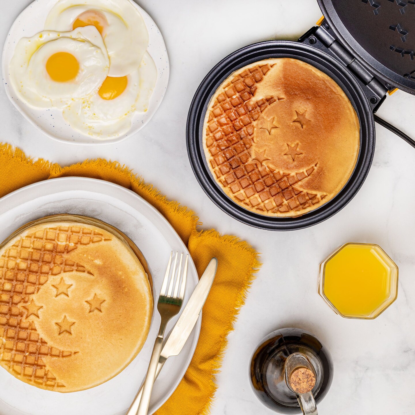 Uncanny Brands Dragonball Z Waffle Maker