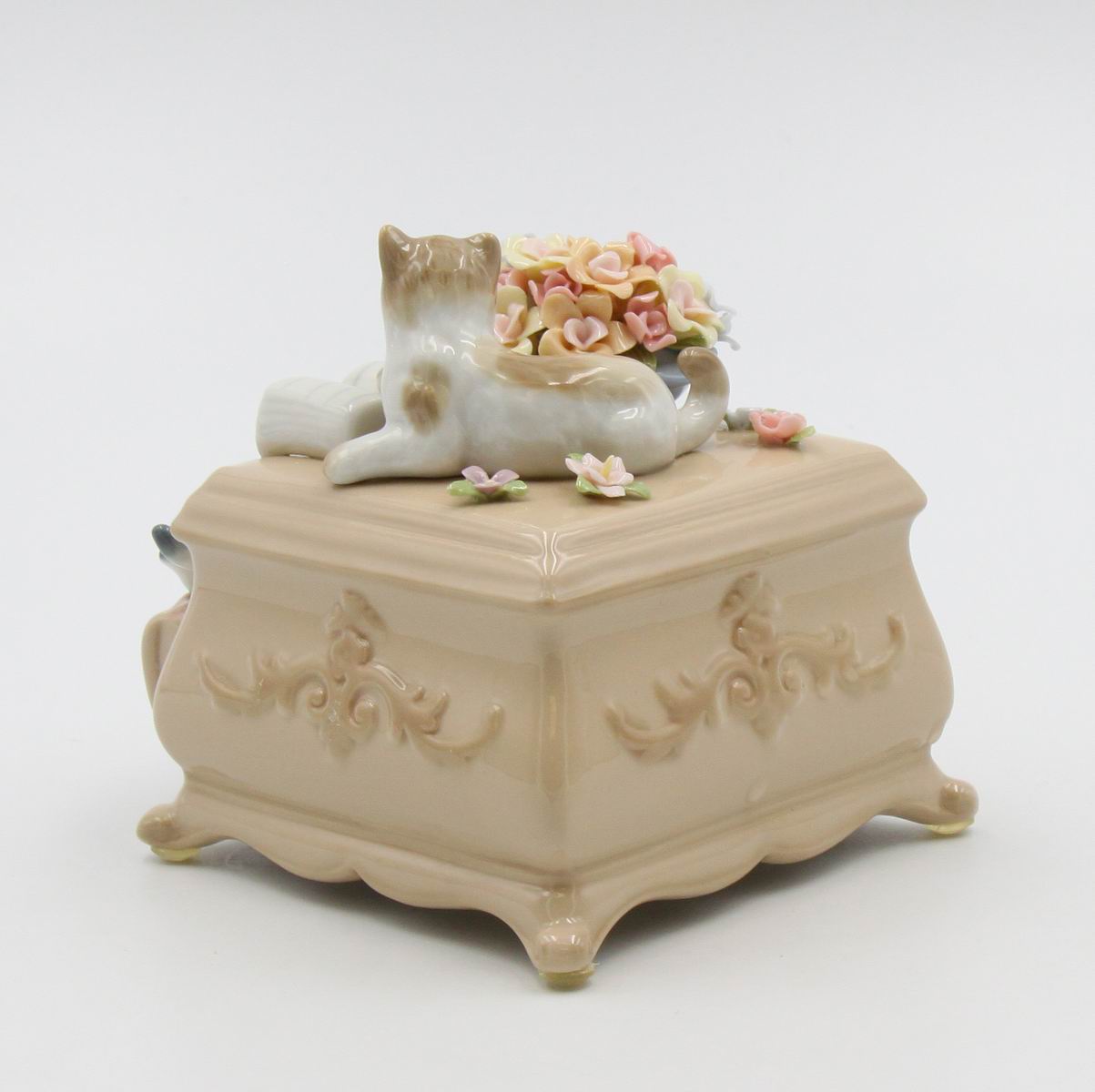 Ceramic Kittens With Dresser Music Box, Home D&#xE9;cor, Gift for Her, Gift for Mom, Kitchen D&#xE9;cor, Cat Lovers Gift, Pet Loss Gift
