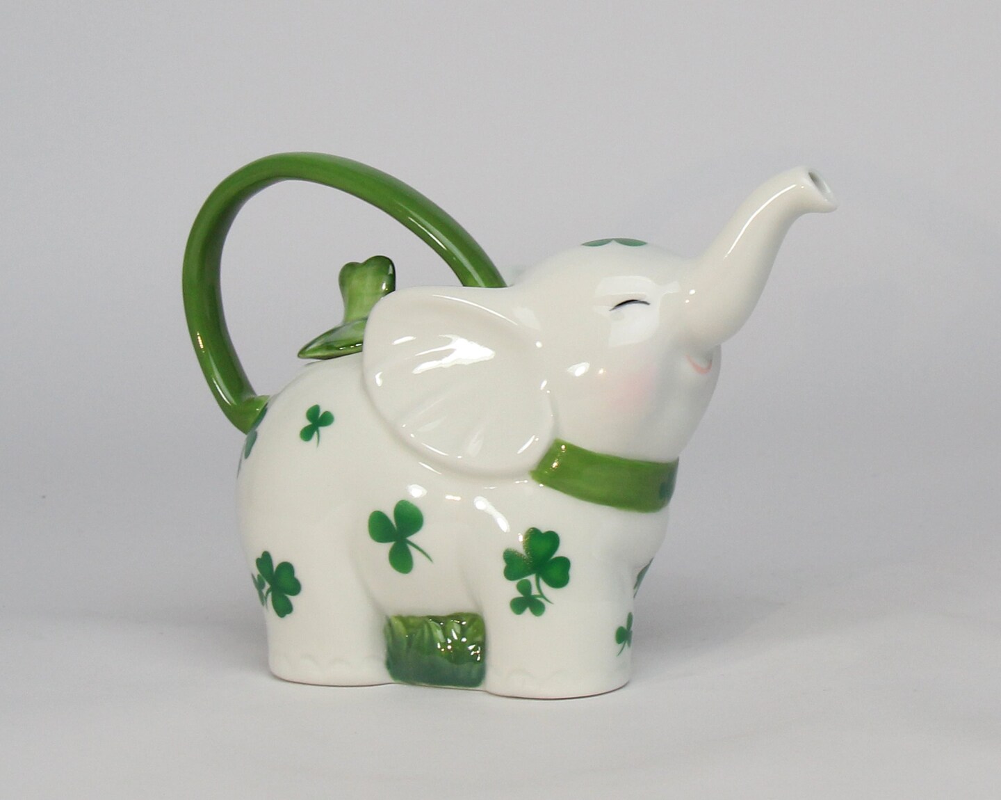 Ceramic Shamrock Design Elephant Teapot, Home D&#xE9;cor, Gift for Her, Gift for Mom, Kitchen D&#xE9;cor, Irish Saint Patrick&#x2019;s Day D&#xE9;cor