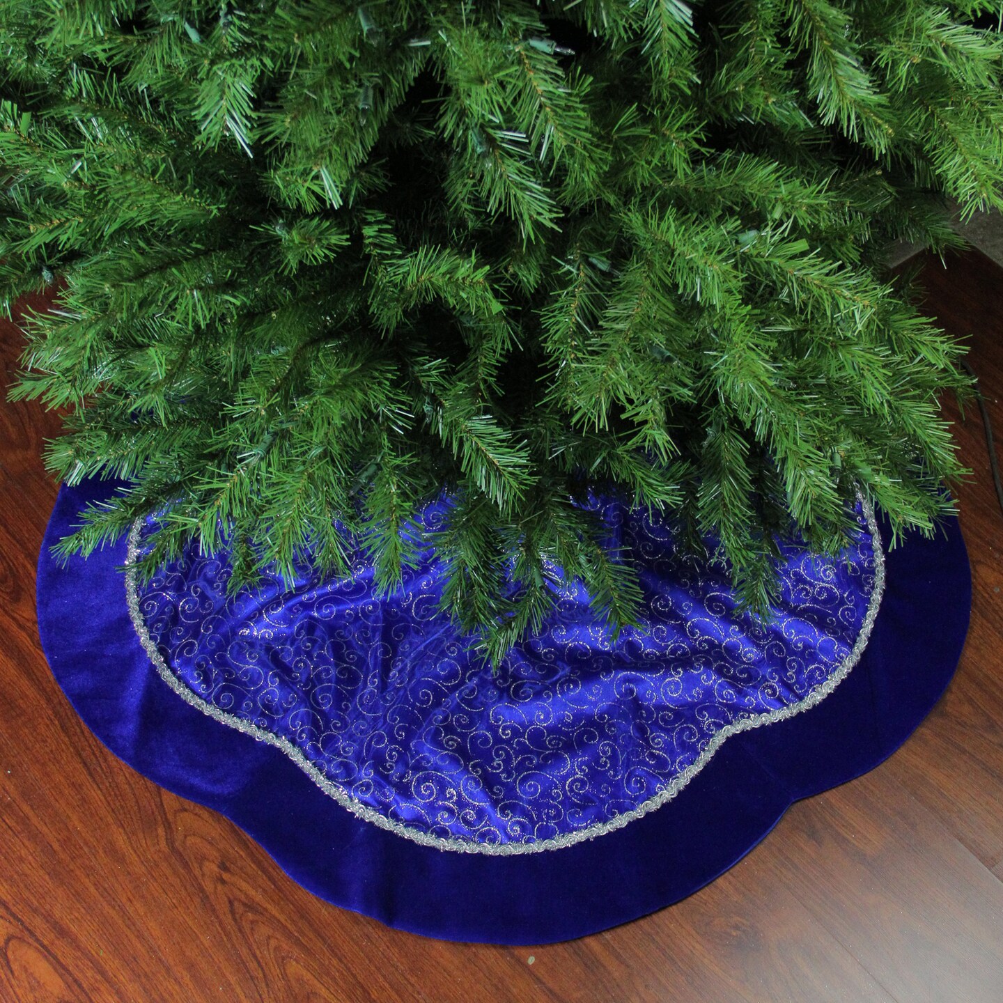 Northlight 48" Royal Blue and Silver Swirl Christmas Tree Skirt with Scalloped Trim