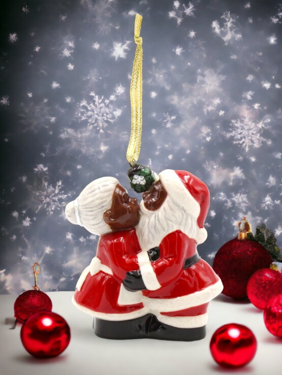 Ceramic African American Kissing Santa Couple Tree Ornament, Home D&#xE9;cor, Gift for Her, Mom, Him, Dad, Christmas tree D&#xE9;cor, Wall Decor