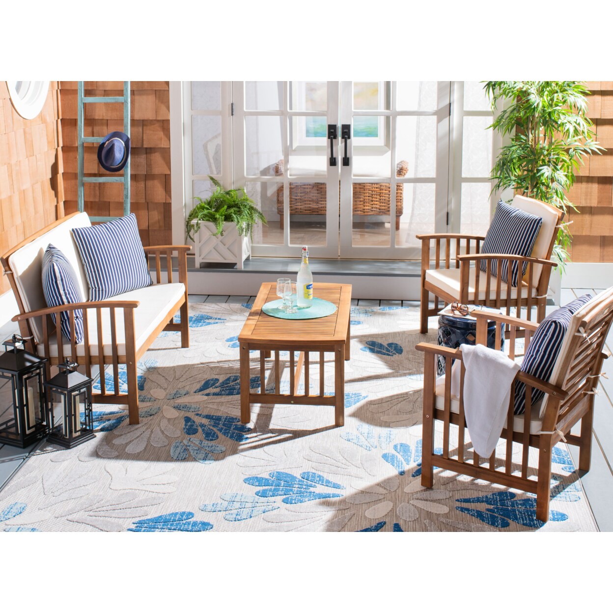Safavieh Outdoor Collection Rocklin 4-Piece Set Natural/Beige/Navy White