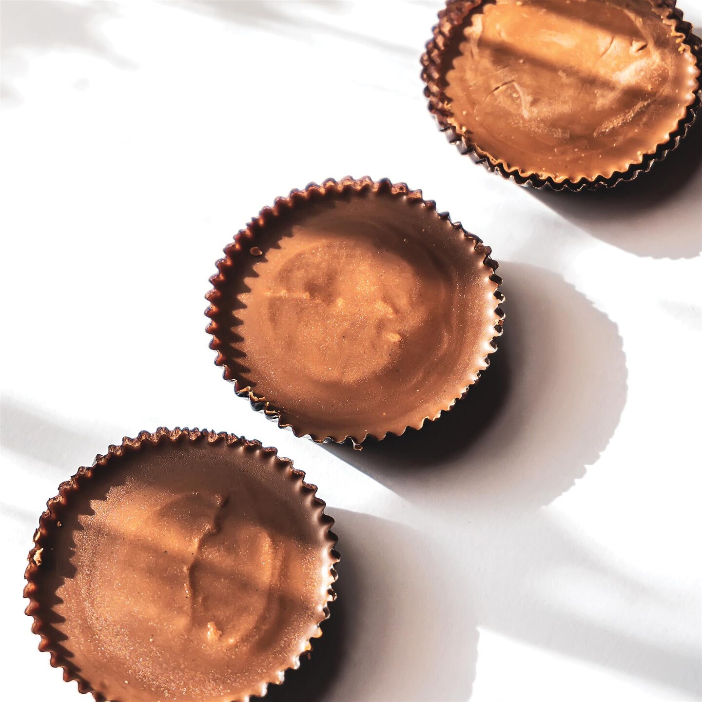 Size #105 Glassine Candy Paper Cups Brown – 1-1/2” Base, 5/8” Wall