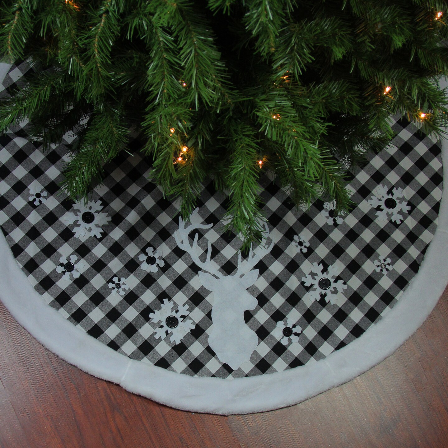 Northlight 48&#x22; Black and White Plaid Reindeer Christmas Tree Skirt