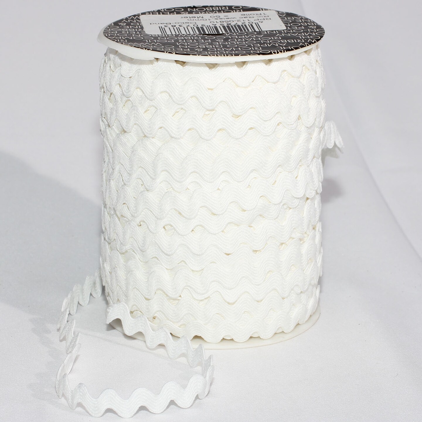 The Ribbon People White Woven Edge Ric Rac Christmas Craft Ribbon 0.25&#x22; x 220 Yards