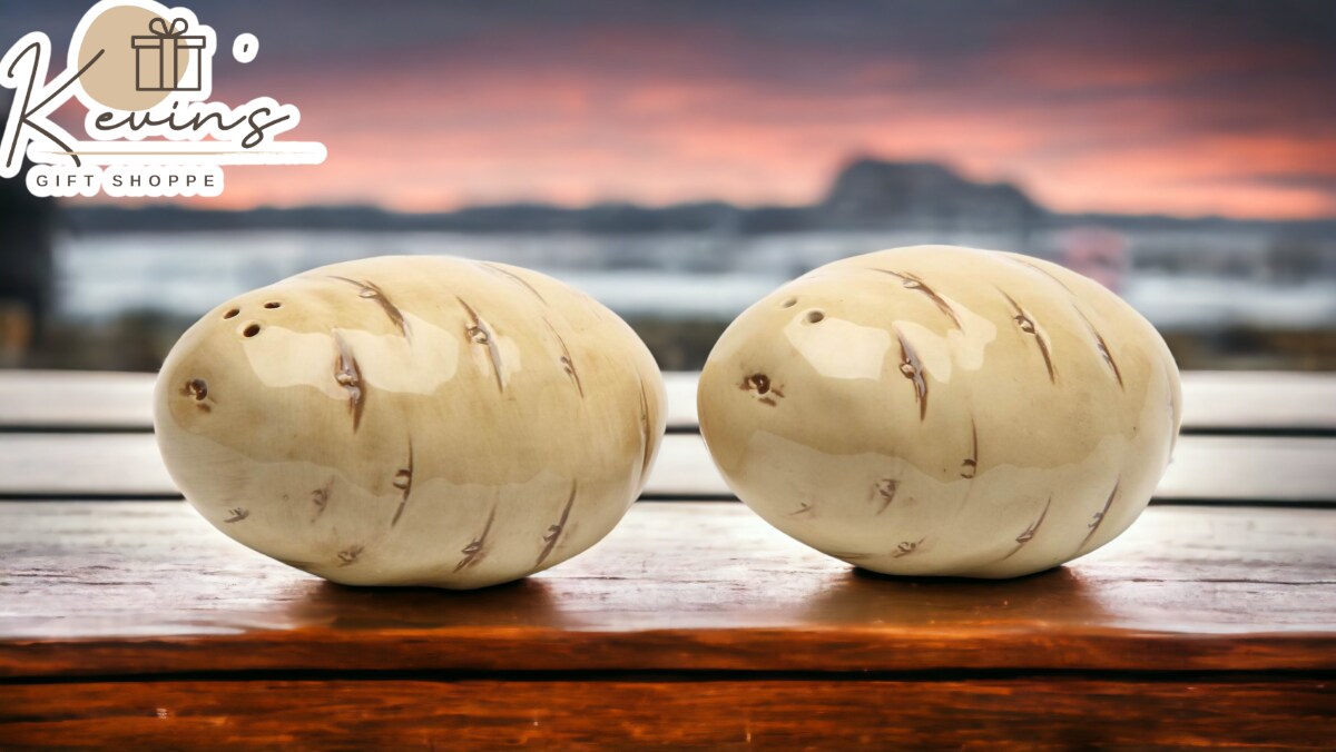 Hand Painted Ceramic Potato Salt &#x26; Pepper Shakers, Home D&#xE9;cor, Gift for Her, Gift for Mom, Kitchen D&#xE9;cor, Farmhouse D&#xE9;cor