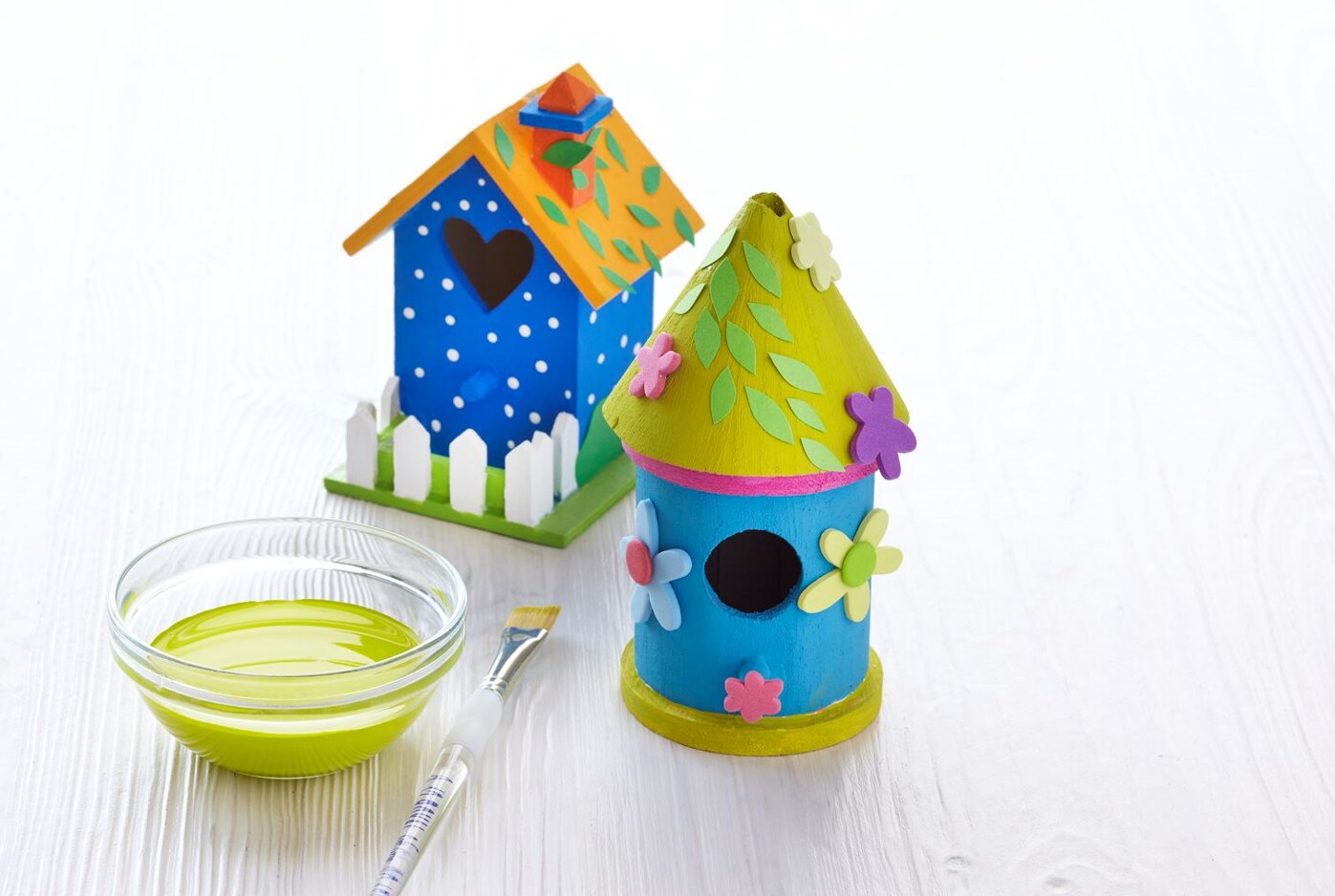 Sunday Makebreak: Painted Birdhouse