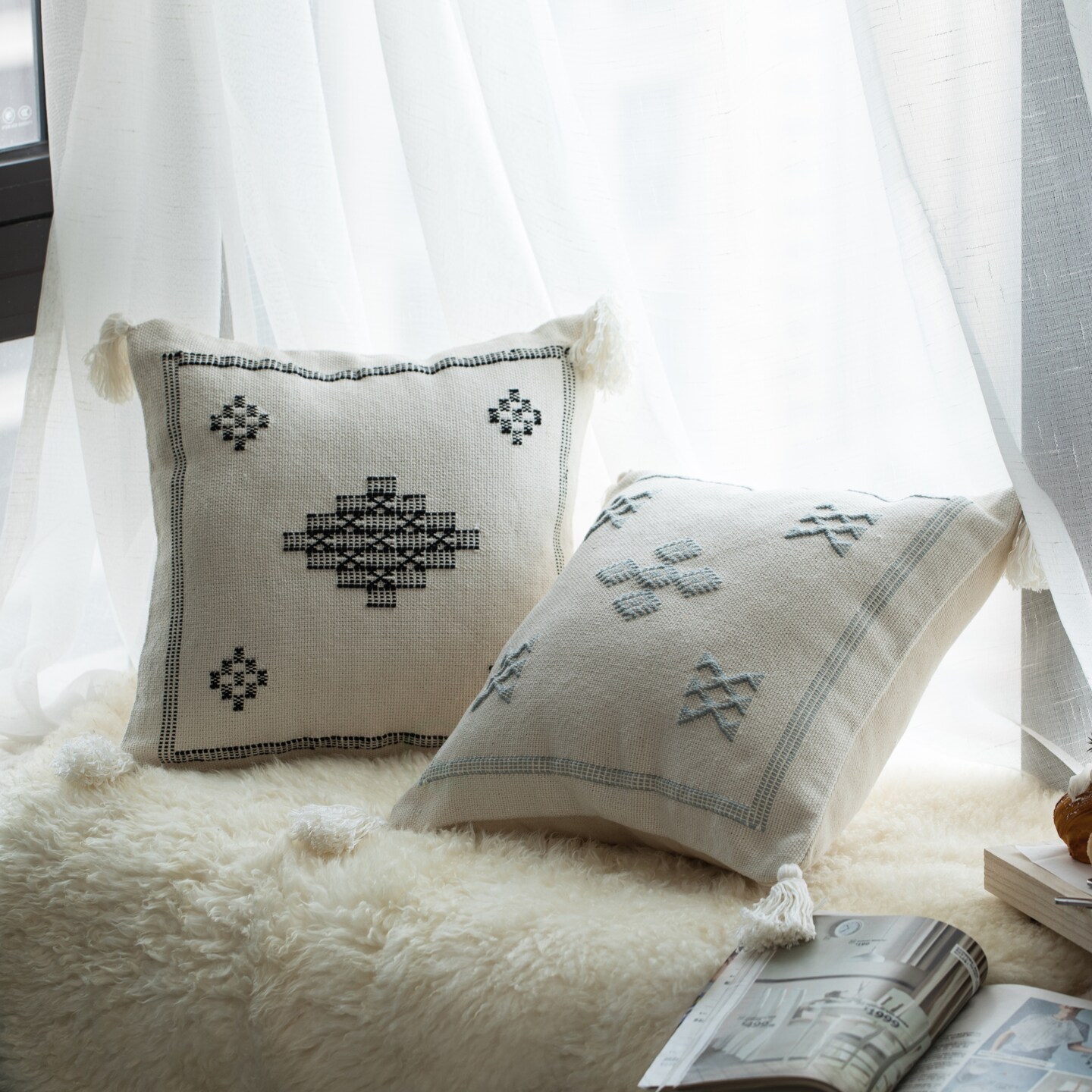 16" Throw Pillow Cover with Southwest Tribal Pattern and Corner Tassels