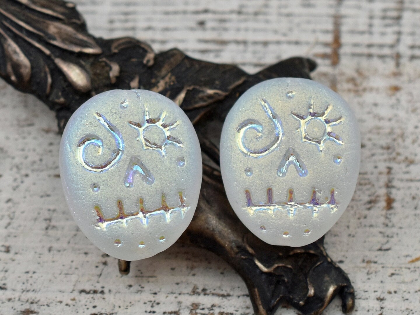 *4* 15x13mm Matte Crystal AB Voodoo Face Beads