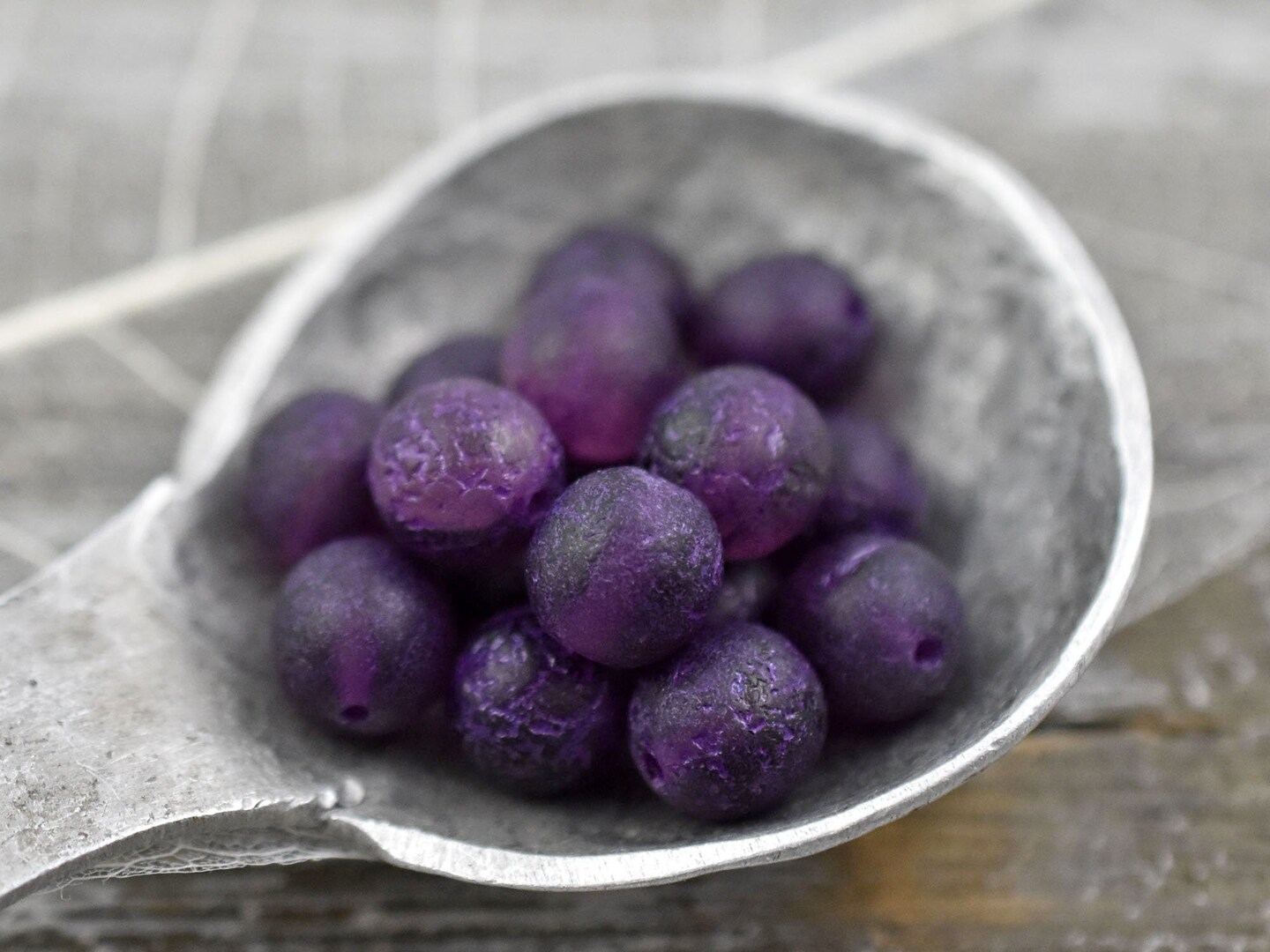 *20* 8mm Purple Etched Grape Round Druk Beads