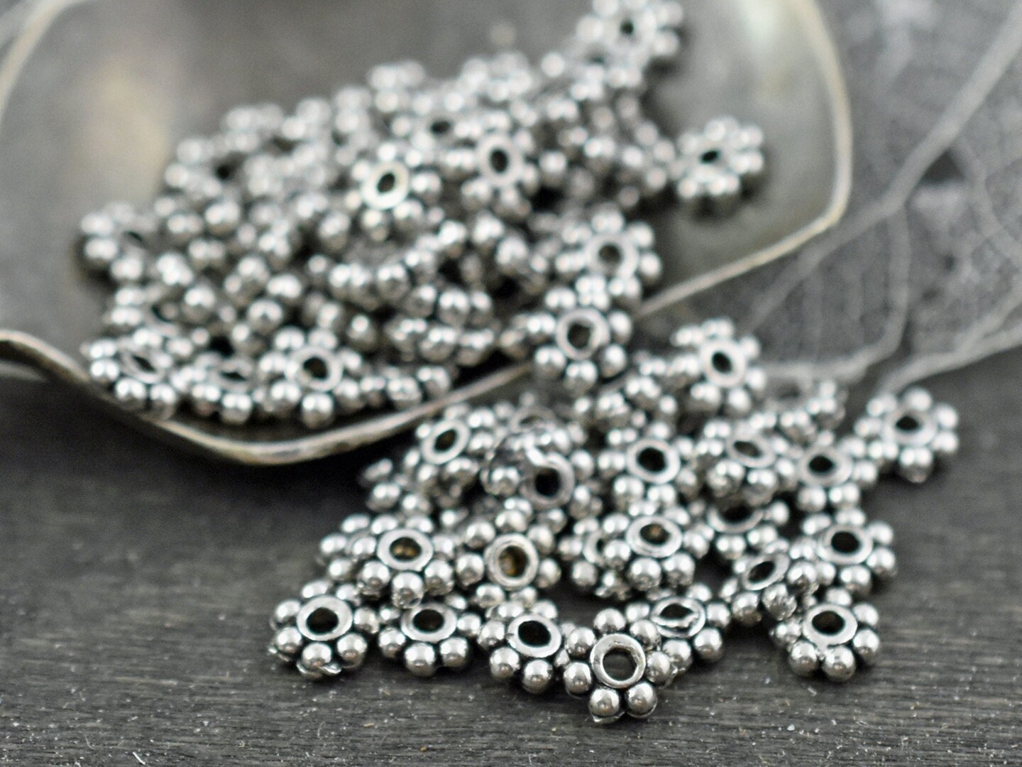 *1000* 4mm Antique Silver Daisy Spacer Beads