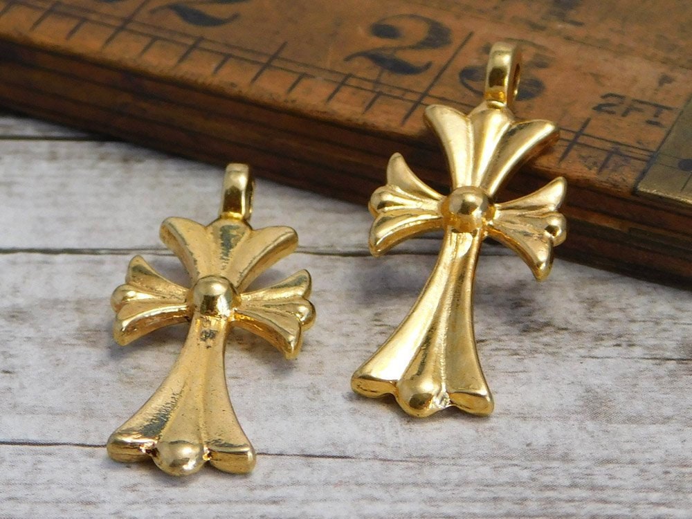 Catholic gold sales cross pendant