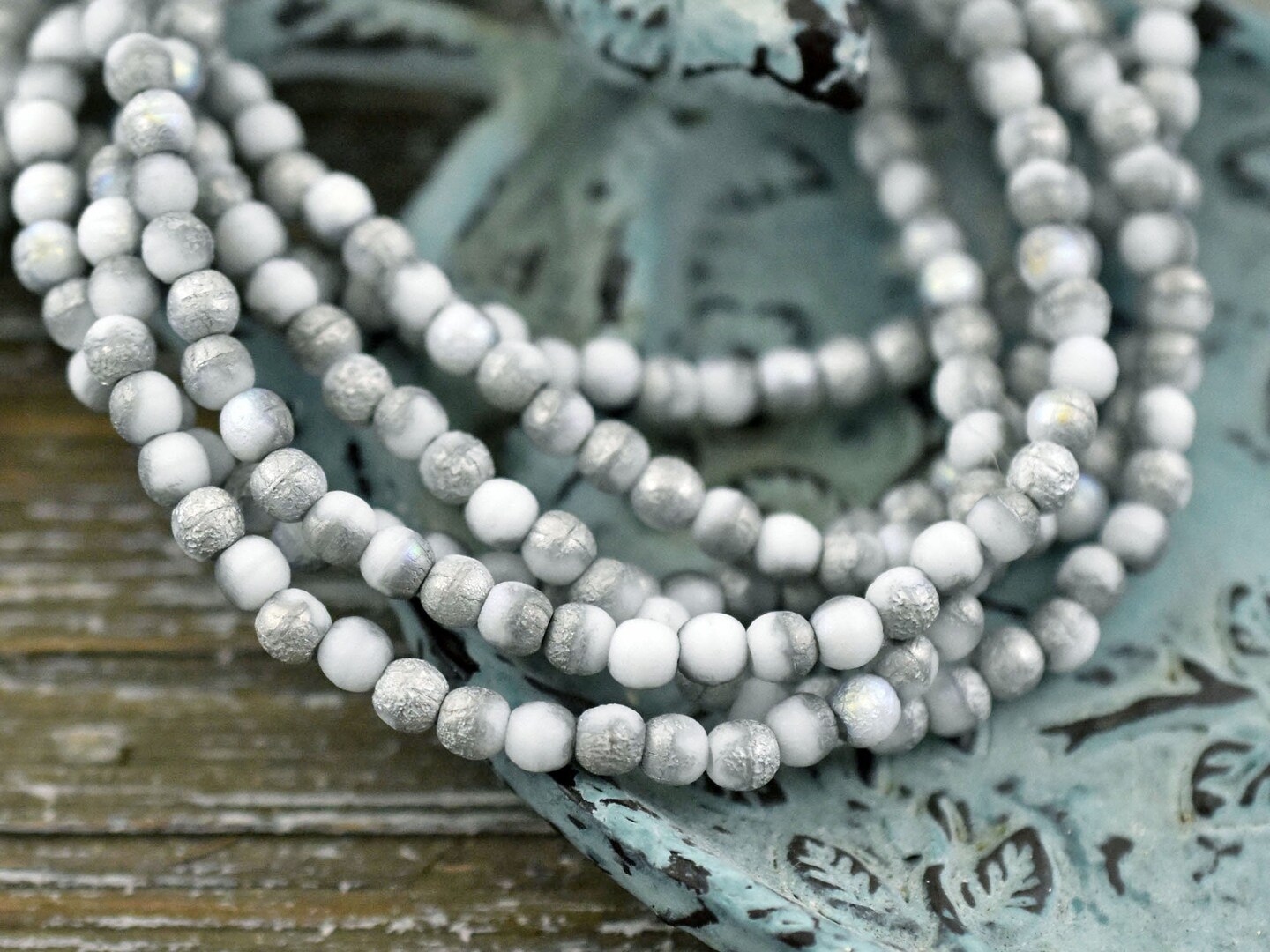 *50* 4mm Silver Washed Etched Opaque White Round Druk Beads