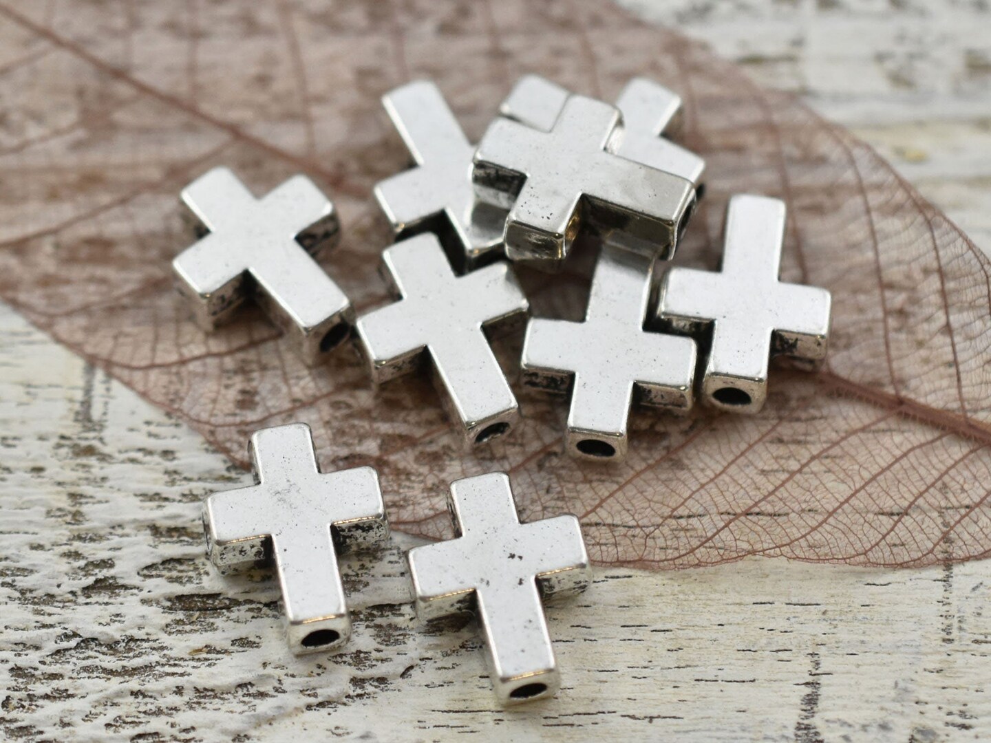 *20* 15x12mm Antique Silver Cross Beads