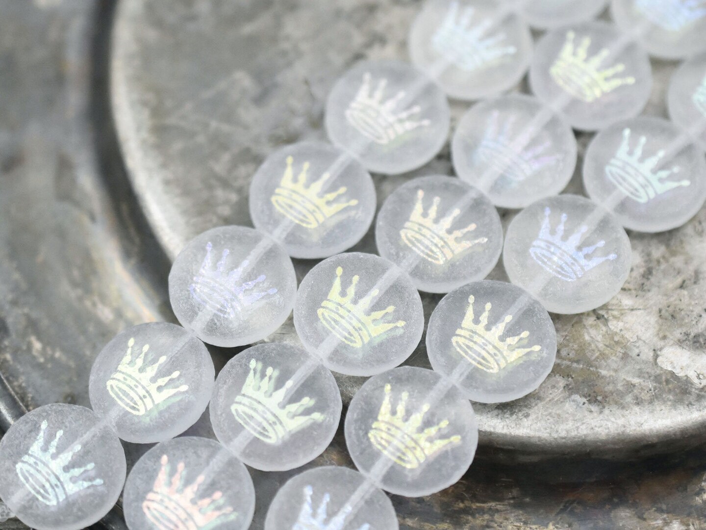 *4* 14mm Laser Etched Frosted Crystal Crown Coin Beads