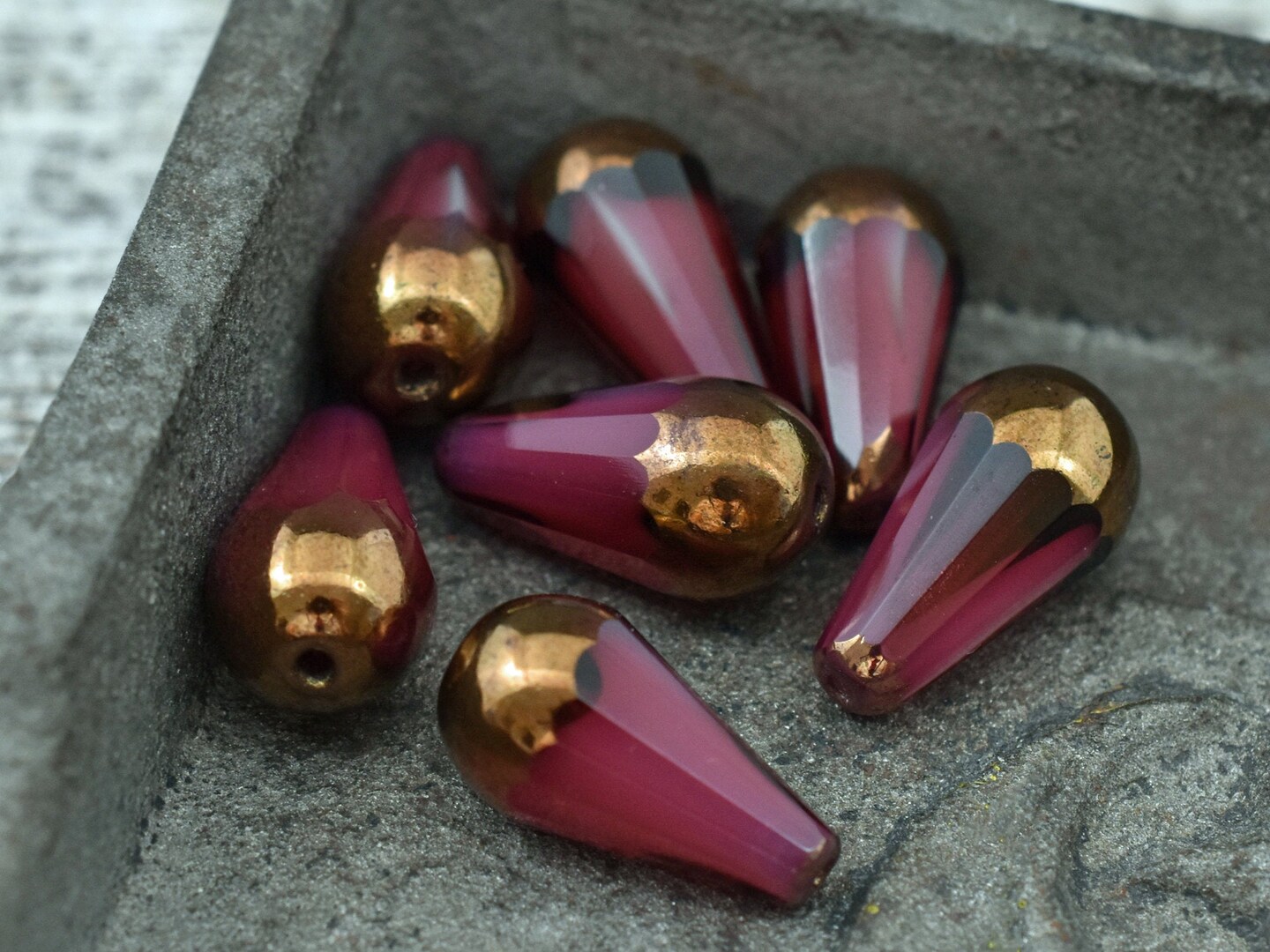 *8* 8x15mm Bronze Tipped Cranberry Cloud Faceted Drop Beads