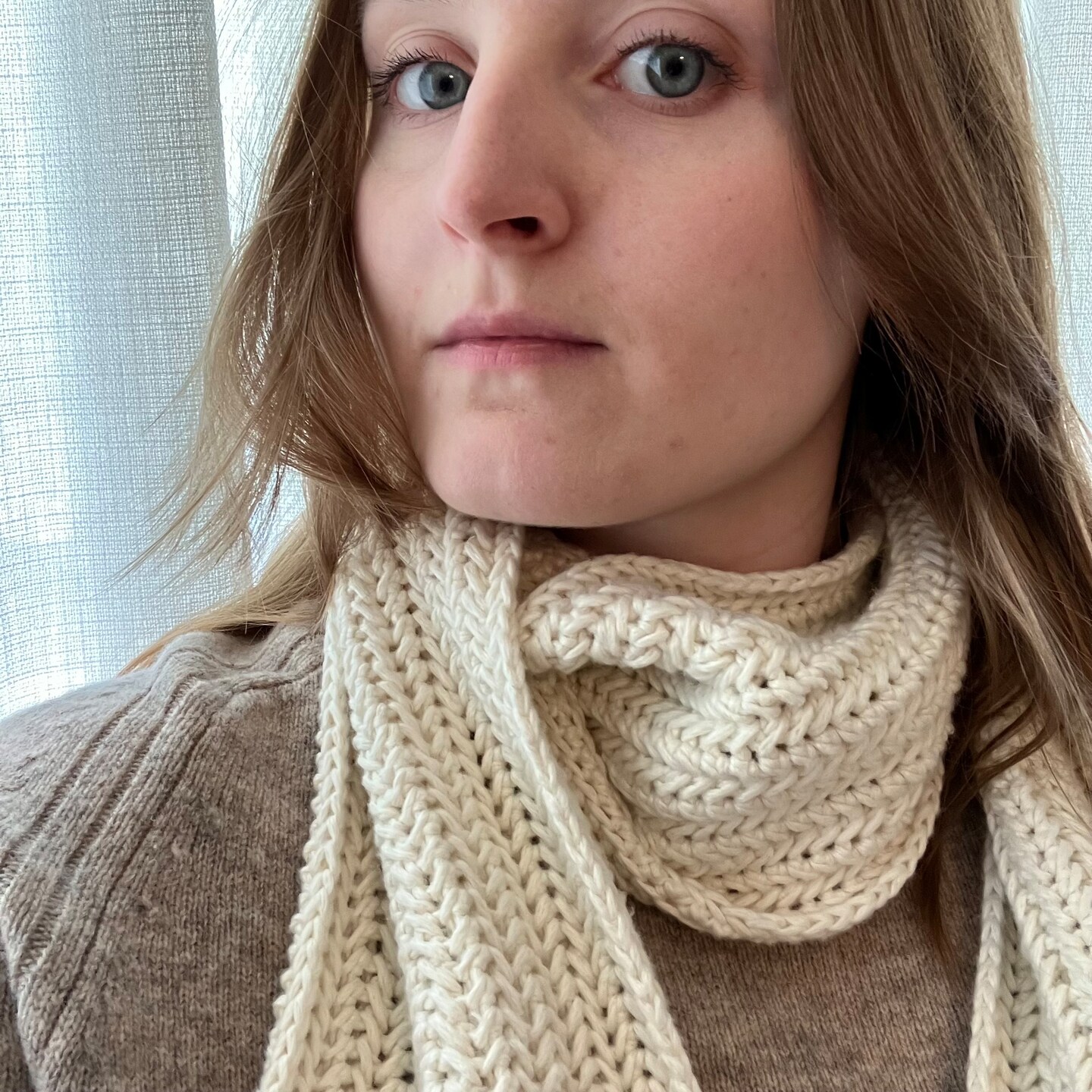 Cozy textured crochet scarf pattern image 4