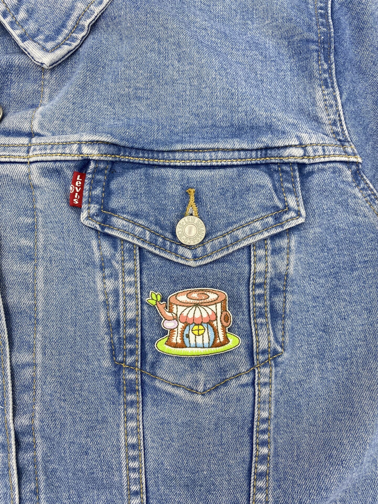Garden Gnome Tree Stump House, Folk Art, Embroidered, Iron-on Patch
