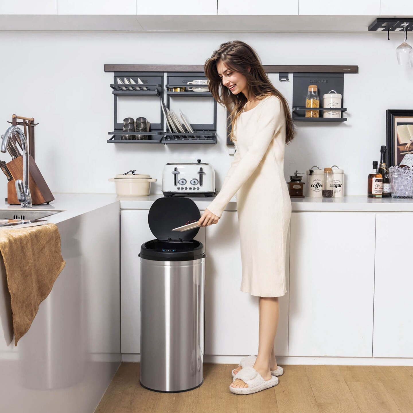 Costway 8 Gallon Automatic Trash Can Touchless Motion Sensor Waste Bin Battery Operated