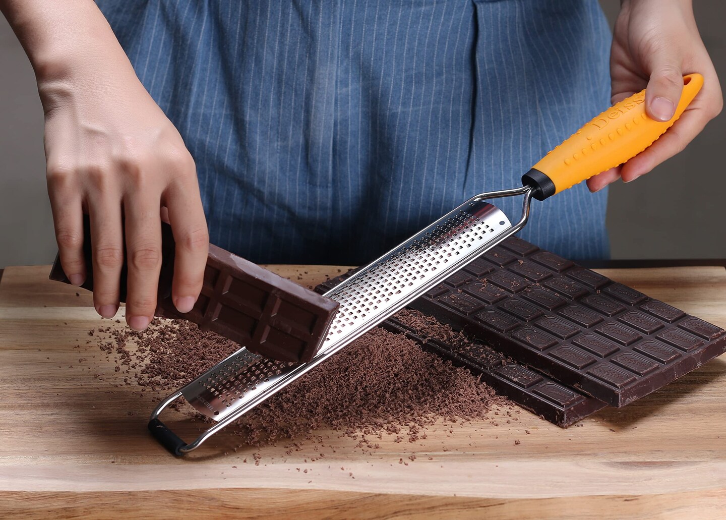 PRO Lemon Zester & Heavy Duty Cheese Grater & Vegetable Grater — Parmesan Cheese Lemon, Garlic, Nutmeg, Chocolate, Fruits, Vegetables, Ginger Grater - Cheese Shredder & Stainless Steel Grater