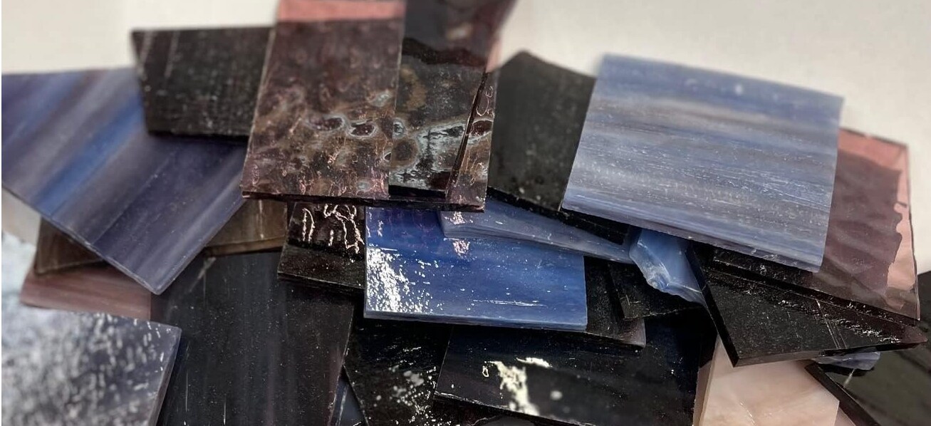 Mosaic Glass Stained Glass Scrap Pieces Sheets, Glass Mosaic Tiles for Crafts. Assorted Colors and Textures (1.5LB)