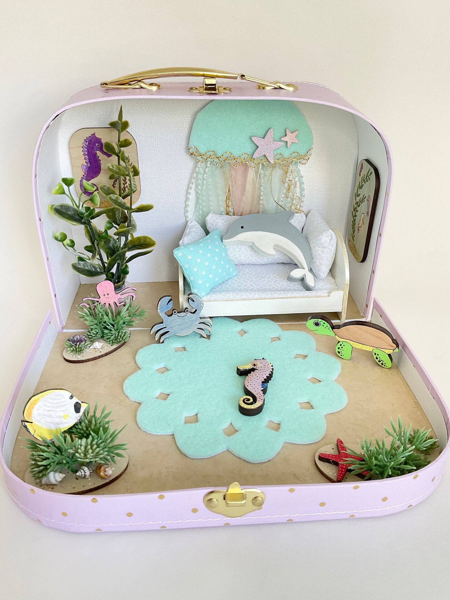 Travel newest dollhouse