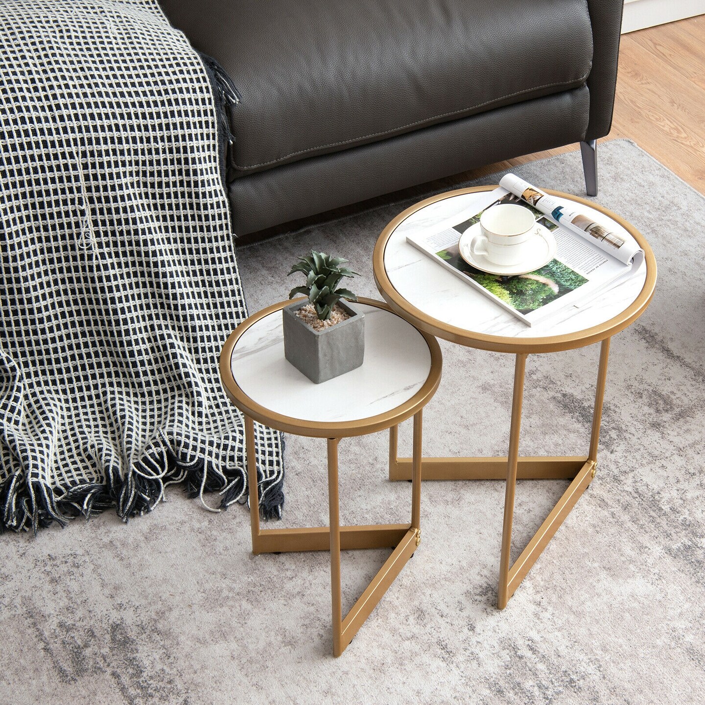 Round Nesting Table Set Of 2 With Marble-like Tabletop-White