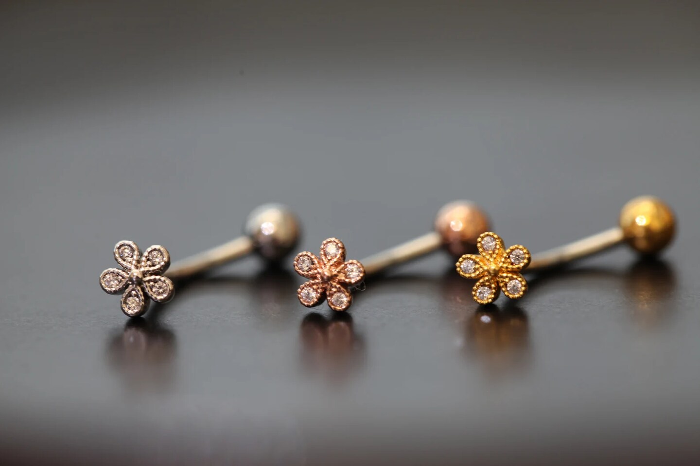 Tiny Round Flower Belly Ring product 3