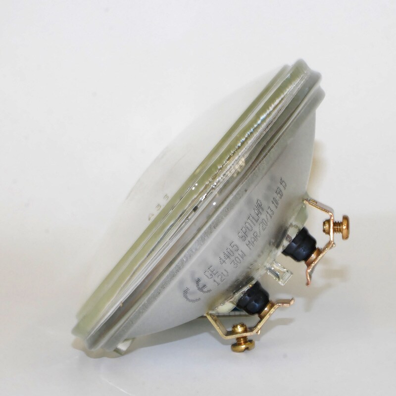 GE  4405 - 30w PAR36 Screw Terminals Tractor Bulb