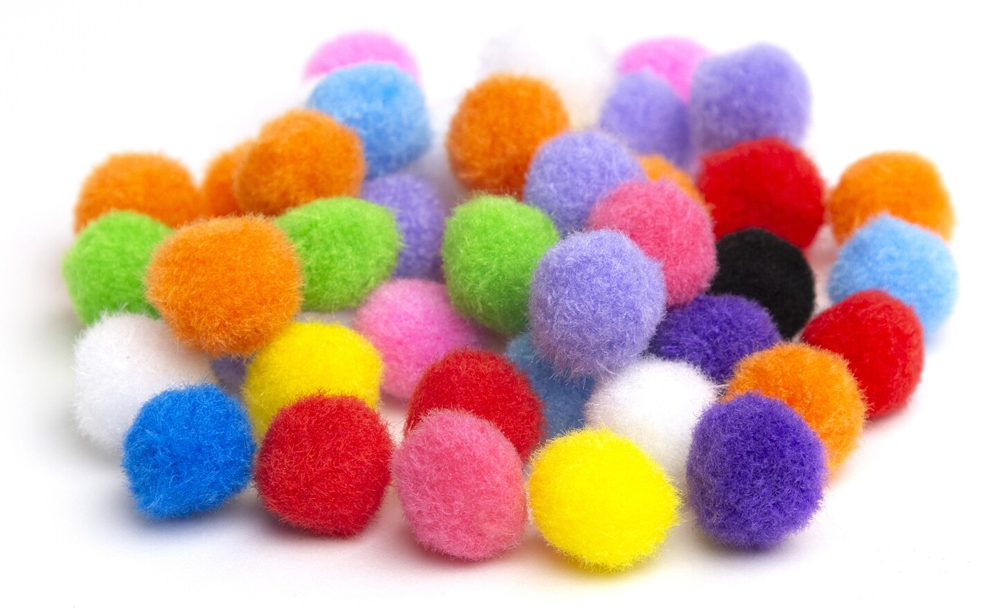 CousinDIY PomPoms .75" Inch 45/Pkg Michaels