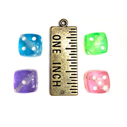 8mm Rainbow Plastic Dice Bead Set (14x) (K136)