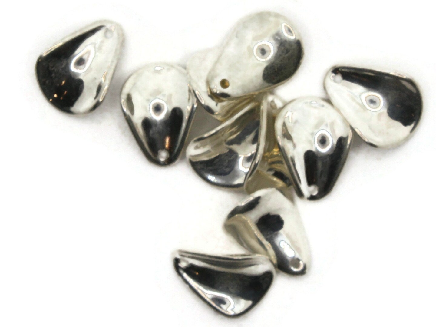 10 17mm Curved Pear Teardrop Vintage Silver Plated Plastic Beads