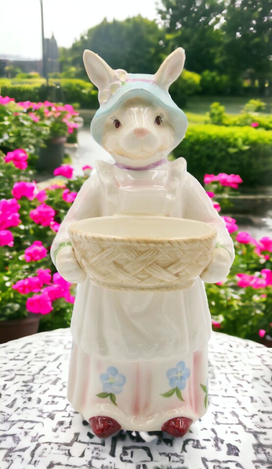 Ceramic Bunny Rabbit Carrying Basket Candy Dish, Home D&#xE9;cor, Gift for Her, Gift for Mom, Kitchen D&#xE9;cor, Spring D&#xE9;cor, Easter D&#xE9;cor