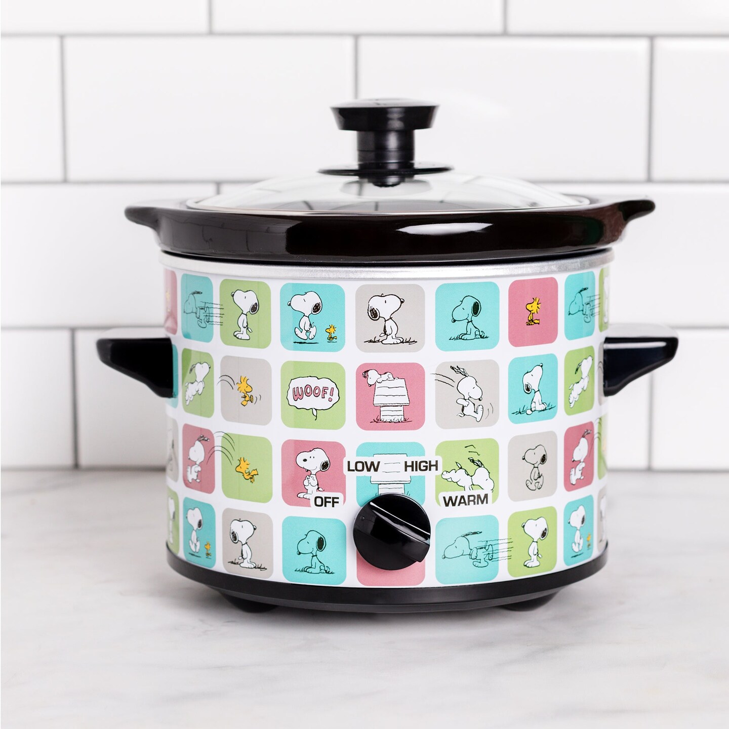 Uncanny Brands Peanuts Snoopy &#x26; Woodstock 2 Quart Slow Cooker