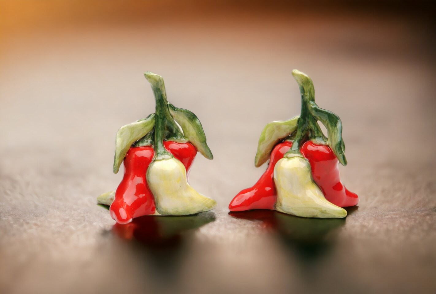Hand Painted Ceramic Chili Salt &#x26; Pepper Shakers, Home D&#xE9;cor, Gift for Her, Gift for Mom, Kitchen D&#xE9;cor, Farmhouse D&#xE9;cor, Mexican Decor