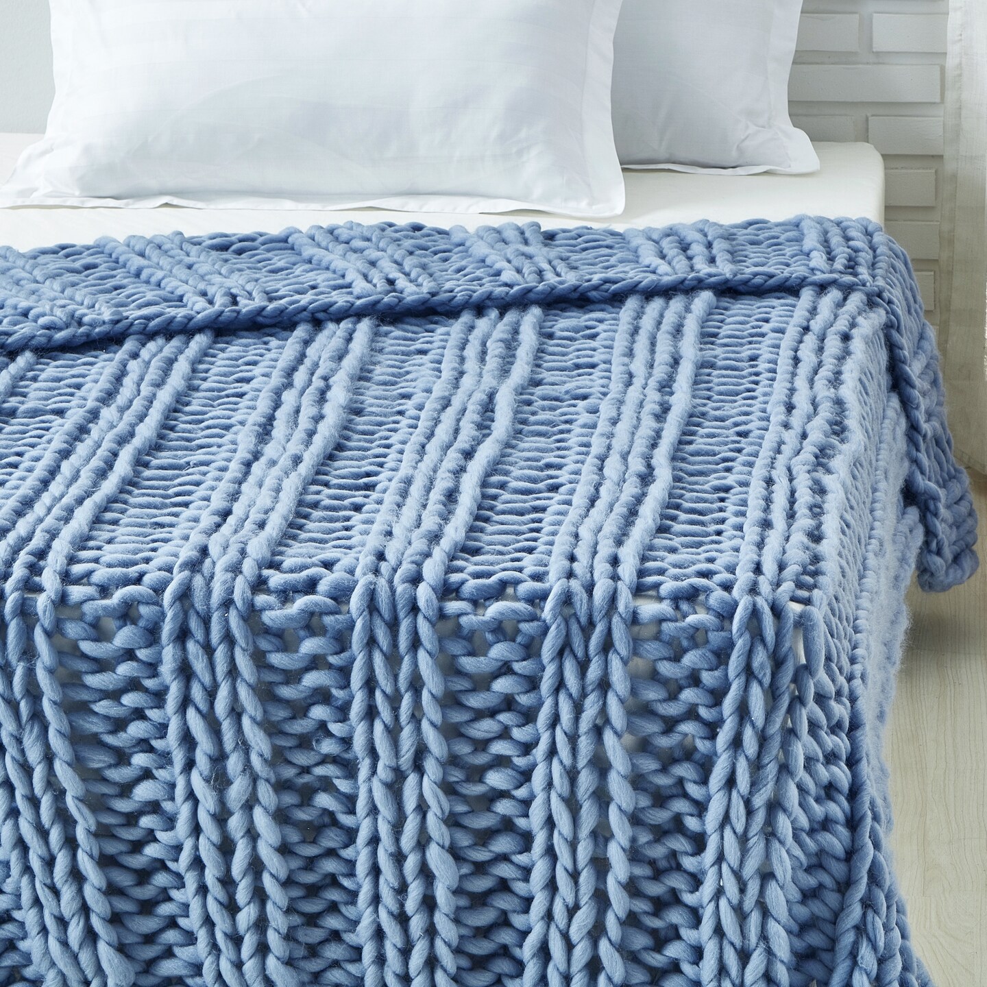 Vielkis Channel Knit Throw