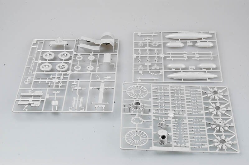 Trumpeter  1/32 F6F-5 HELLCAT 1/32 Plastic Model