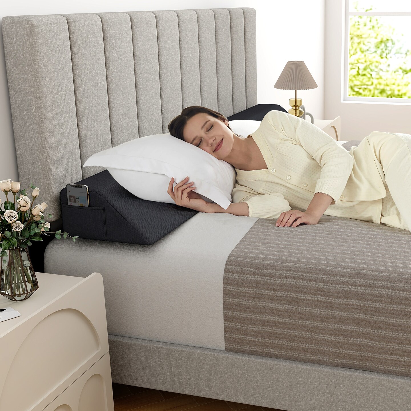Giantex Twin/Full/Queen/King Bed Wedge Pillow with Tablet Pillow Stand Side Pockets Support for Back Grey